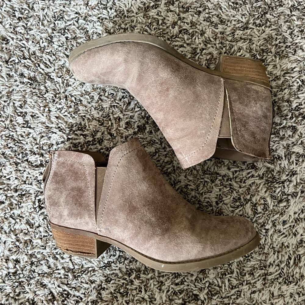 Ankle booties